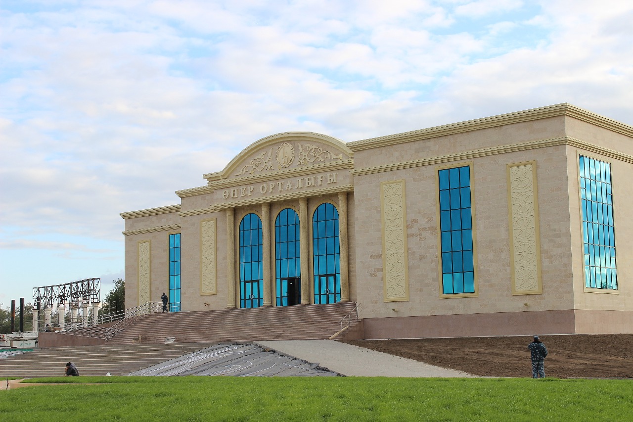 Aktobe Regional Philharmonic named after G. Zhubanova, concert hall "Oner Ortalygy"